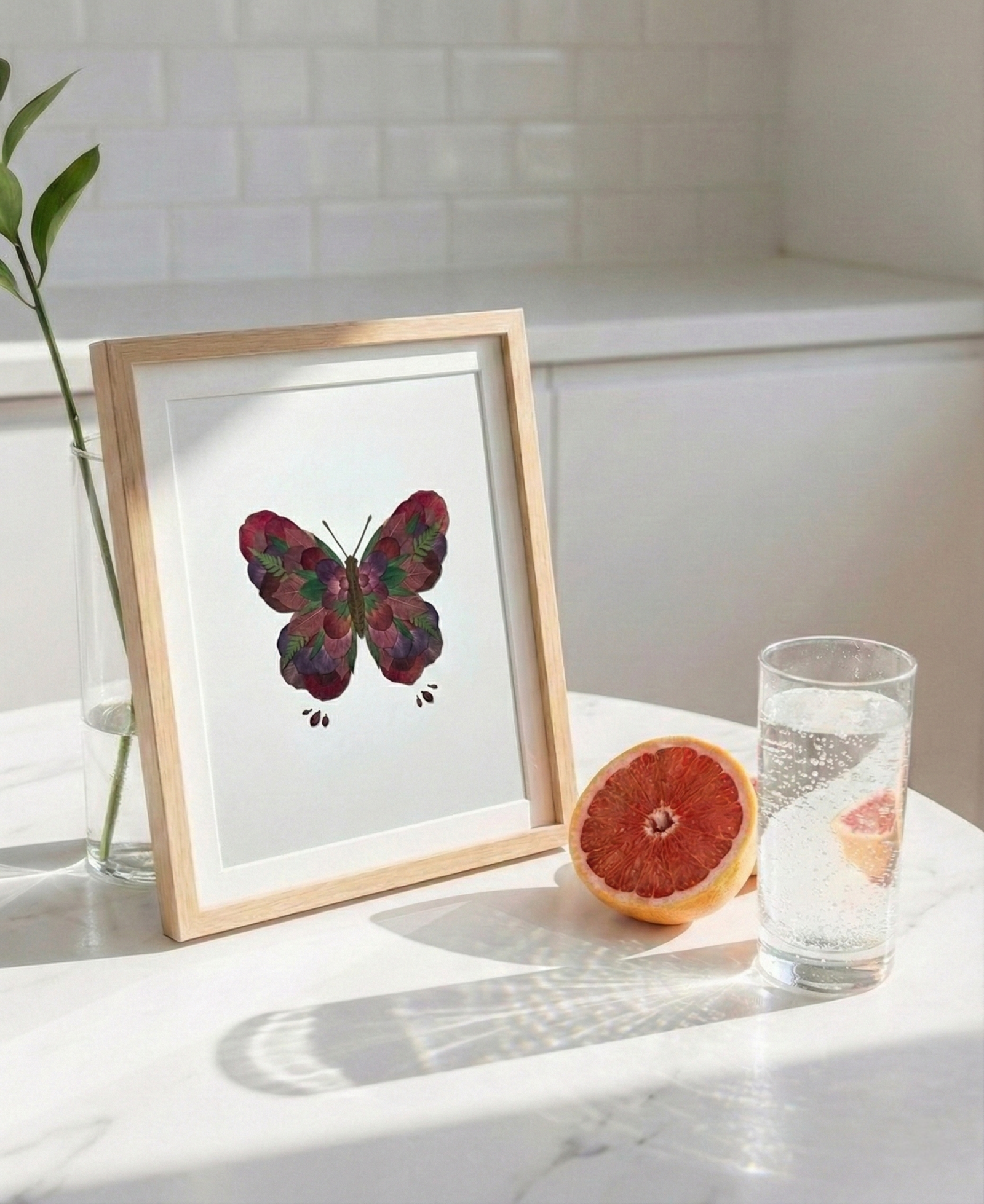 Œuvre d'art réalisée avec de véritables pétales de fleurs - Papillon