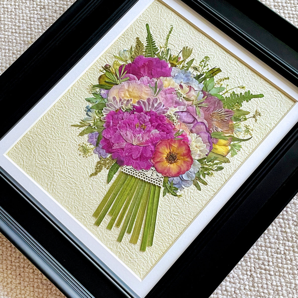 BOUQUET DE FLEURS VIOLETTES