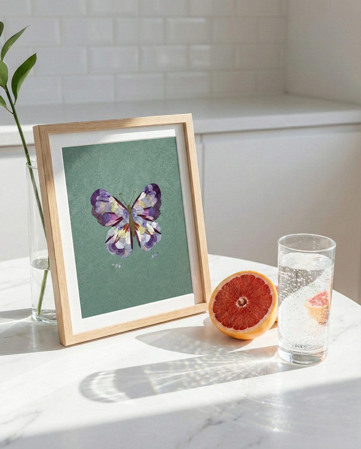 Œuvre d'art réalisée avec de véritables pétales de fleurs - Papillon