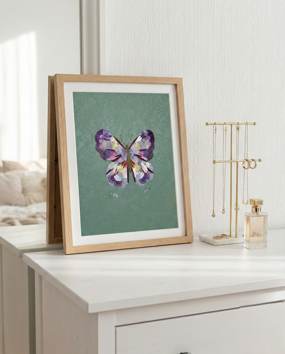 Œuvre d'art réalisée avec de véritables pétales de fleurs - Papillon