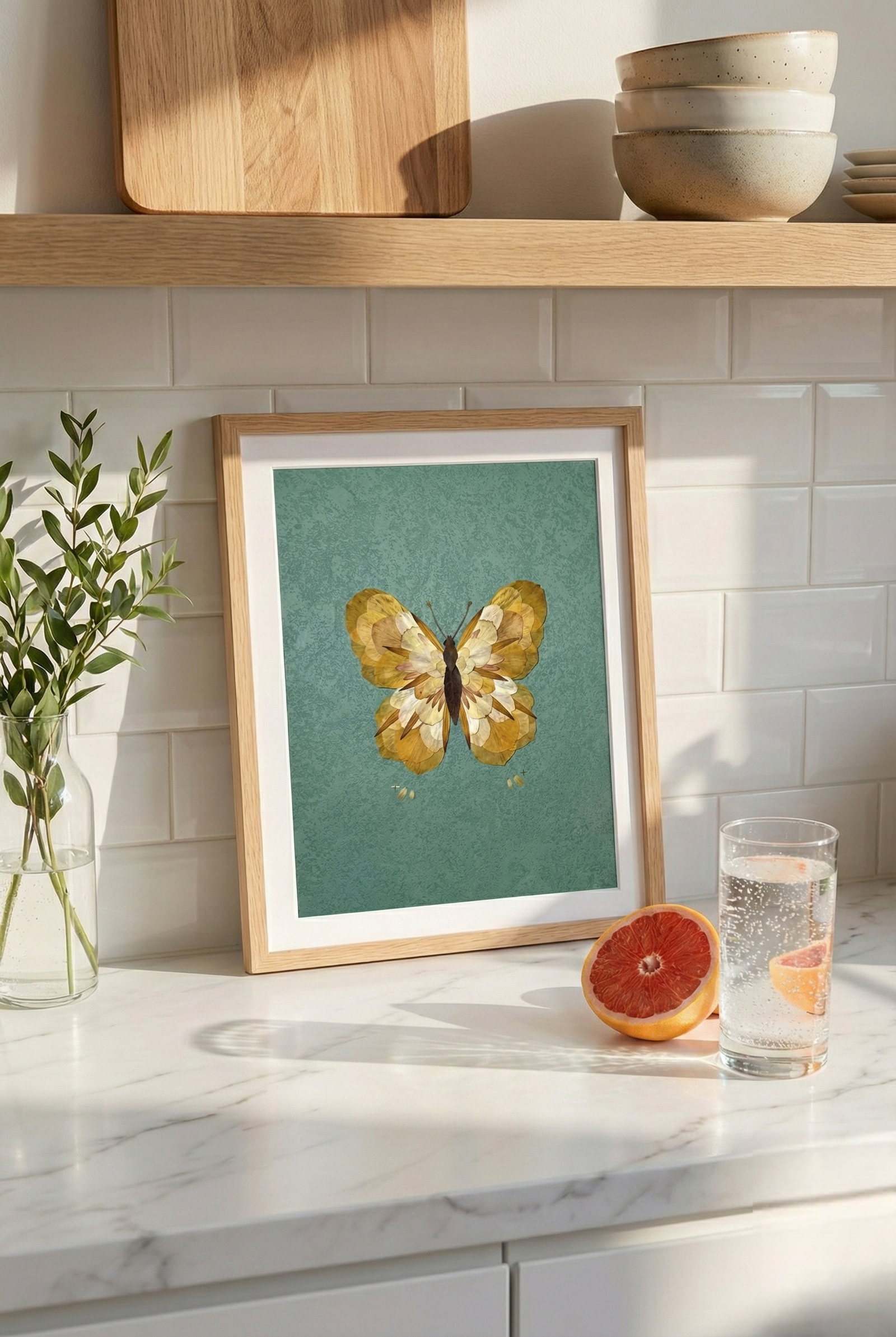 Œuvre d'art réalisée avec de véritables pétales de fleurs - Papillon