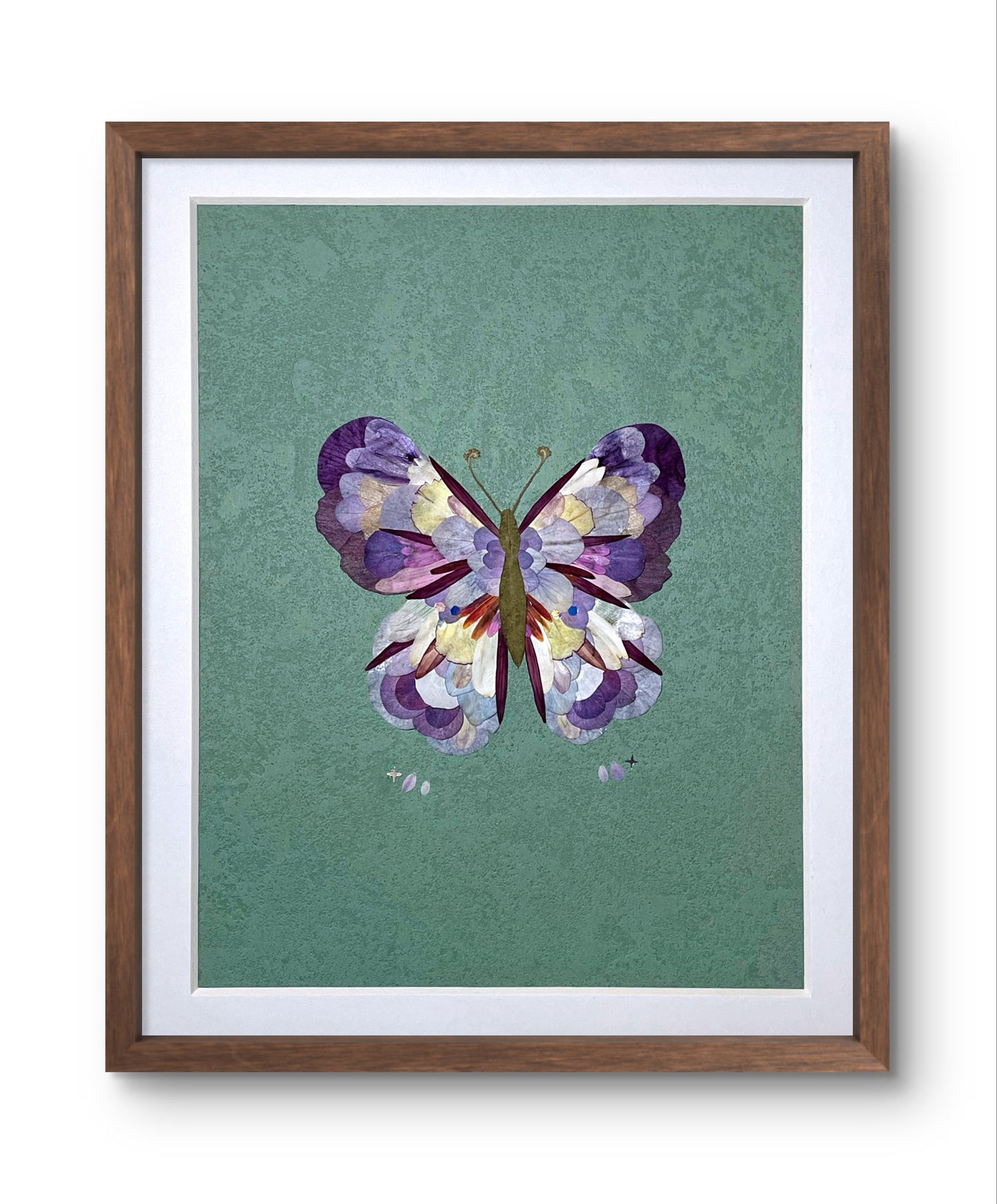 Œuvre d'art réalisée avec de véritables pétales de fleurs - Papillon